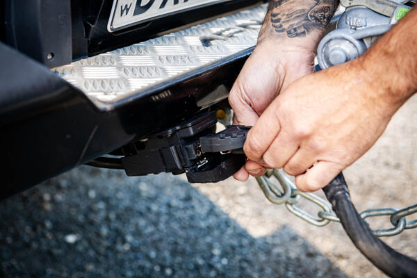 Connecting a trailer with ARK Smart Connector.